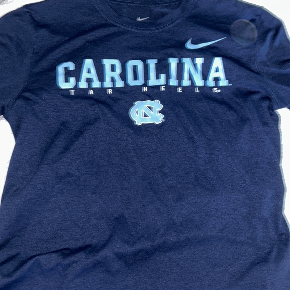 UNC Nike dri-fit shirt size M